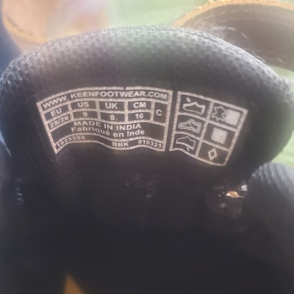 Keen toddler shoes sz 9 - Picture 4 of 4